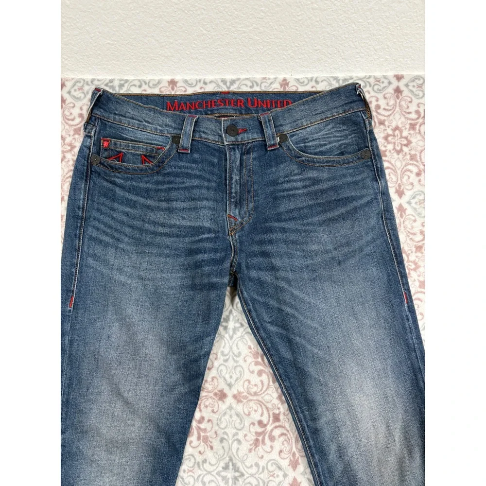 True Religion Manchester United Rocco Slim Fit Jeans Blue Red Stitch 34 102261S